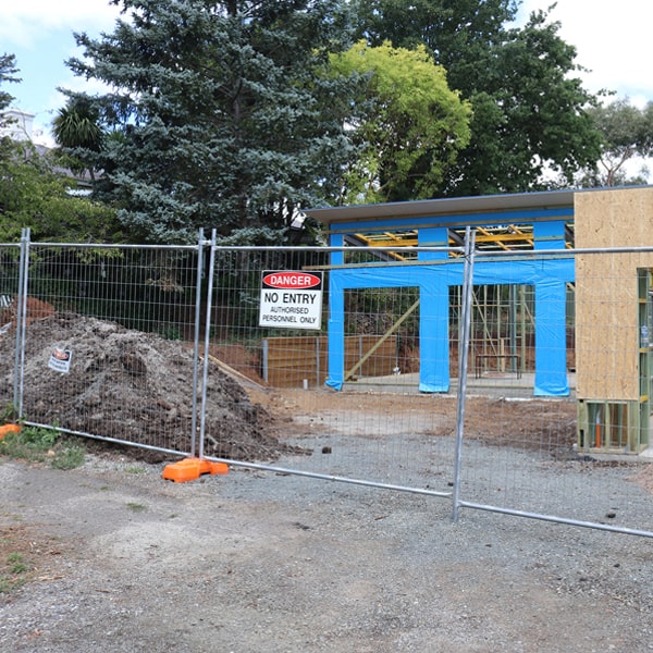 do you deliver and install temporary fencing and what's the price for these services in Fort Collins